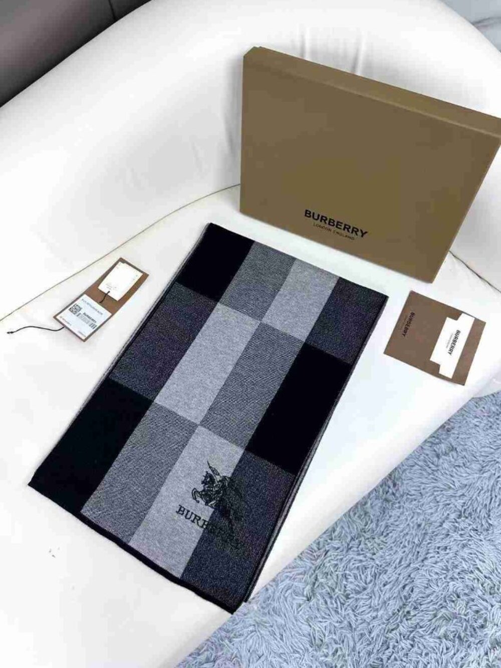 Two-Tone Grey Black Burberry Check Wool Cashmere Scarf Luxury Designer Wrap - Picture 5 of 5